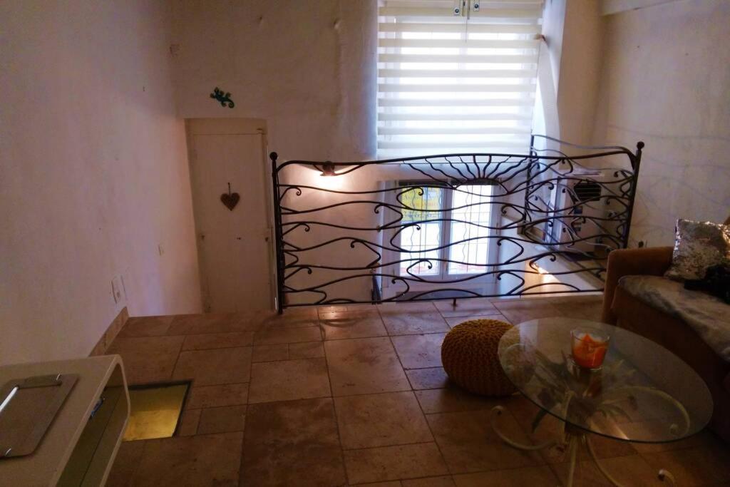 Appartement De Charme Au Coeur Du Vieil อองทีบส์ ภายนอก รูปภาพ